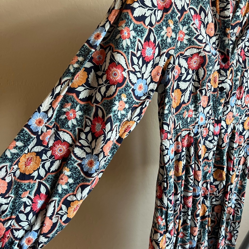 Floral Patterned Dress w/Pockets